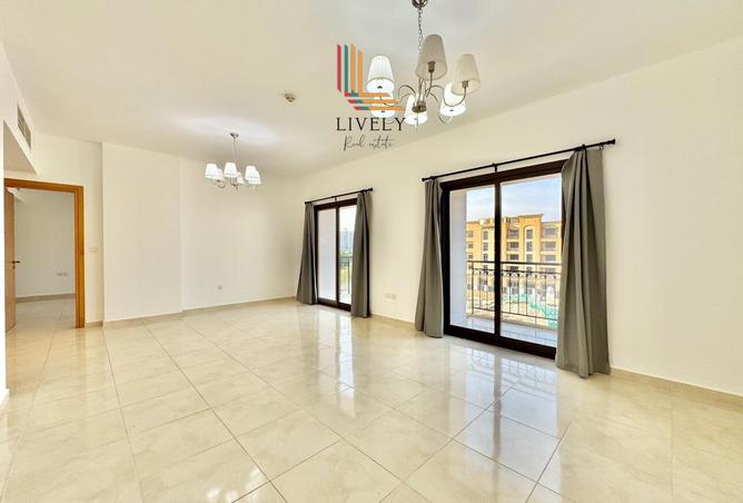 963888 - Property Image 2