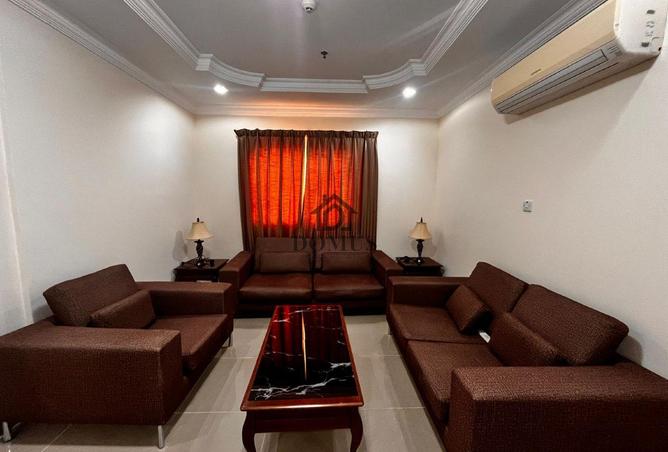 987588 - Property Image 2