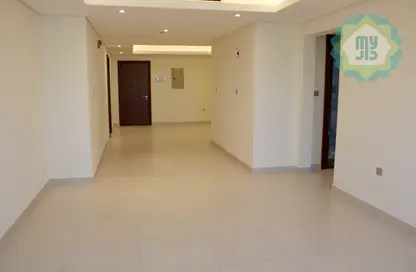 Apartment - 2 Bedrooms - 2 Bathrooms for rent in Concord Business Center - Al Rawabi Street - Al Muntazah - Doha