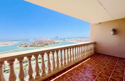 Apartment - 3 Bedrooms - 3 Bathrooms for rent in La Croisette - Porto Arabia - The Pearl Island - Doha