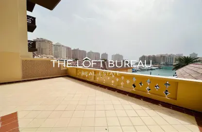 تاون هاوس - 2 غرف نوم - 2 حمامات للايجار في طريق بورتو الشرقي - بورتو أرابيا - جزيرة اللؤلؤة - الدوحة