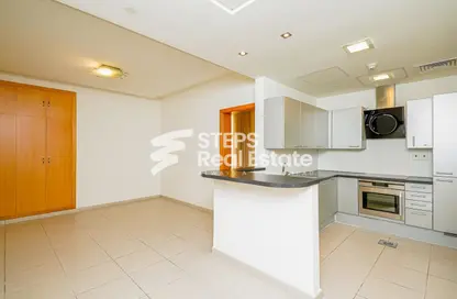 Apartment - 1 Bedroom - 2 Bathrooms for rent in West Bay Tower - West Bay - West Bay - Doha