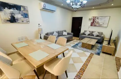 شقة - 2 غرف نوم - 2 حمامات للايجار في شارع ثابت بن زايد - المنصورة - الدوحة