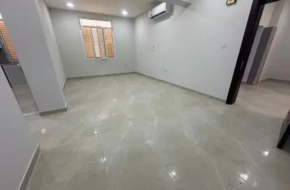 شقة - 2 غرف نوم - 3 حمامات للايجار في الغرافة - الغرافة - الدوحة