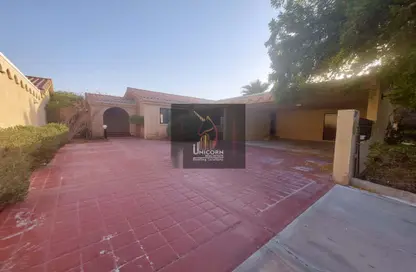 Compound - 3 Bedrooms - 4 Bathrooms for rent in Al Messila - Al Messila - Doha