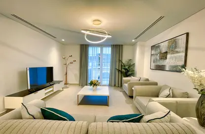 Apartment - 1 Bedroom - 2 Bathrooms for rent in Floresta Gardens - Floresta Gardens - The Pearl Island - Doha