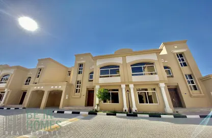 مجمع سكني - 4 غرف نوم - 4 حمامات للايجار في شارع الدانة - مريخ - المريخ - الدوحة