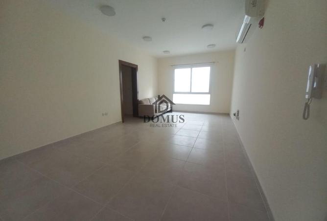 990608 - Property Image 2