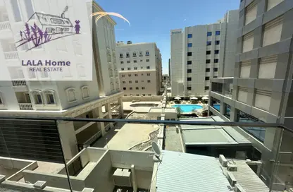 Apartment - 1 Bedroom - 2 Bathrooms for rent in Ramada Commercial Building - Al Rawabi Street - Al Muntazah - Doha