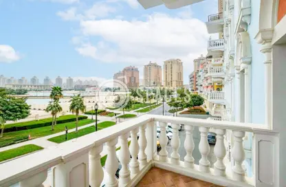 Apartment - 3 Bedrooms - 4 Bathrooms for rent in Carnaval - Qanat Quartier - The Pearl Island - Doha
