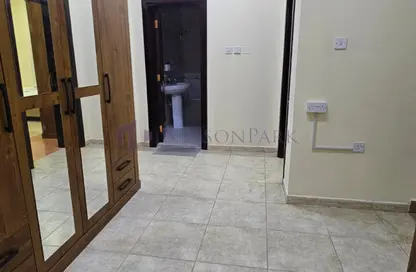 مجمع سكني - 4 غرف نوم - 4 حمامات للايجار في شارع المطار القديم - طريق المطار القديم - الدوحة