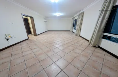 Apartment - 3 Bedrooms - 3 Bathrooms for rent in Al Mansoura - Al Mansoura - Doha