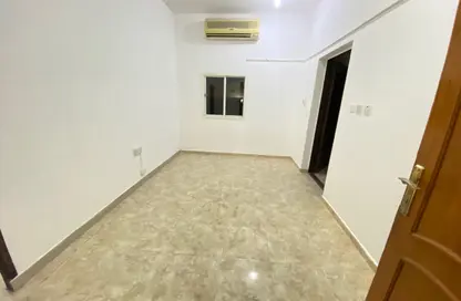Apartment - 1 Bedroom - 1 Bathroom for rent in Umm Al Seneem Street - Ain Khaled - Doha