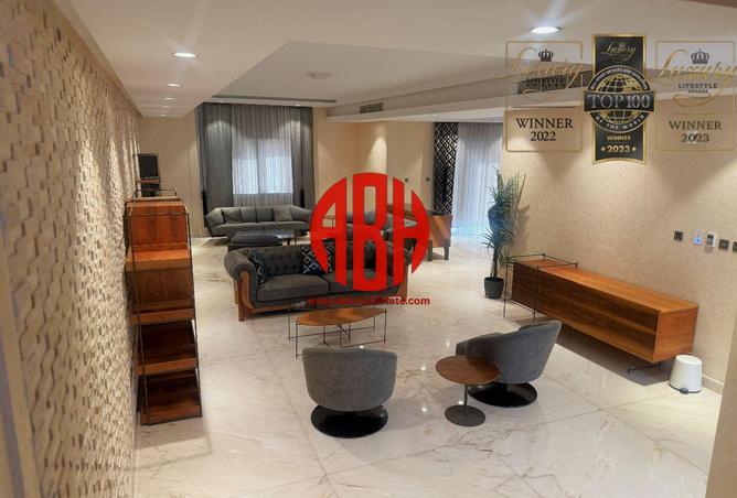 950799 - Property Image 2