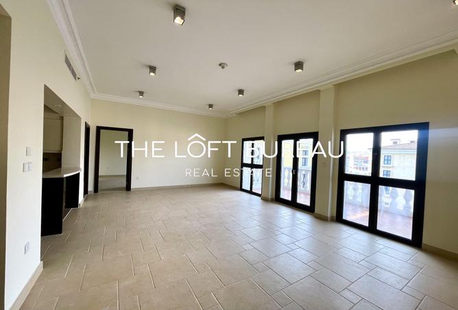 956138 - Property Image 3