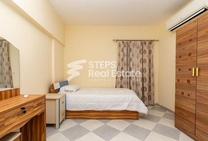 967195 - Property Image 3