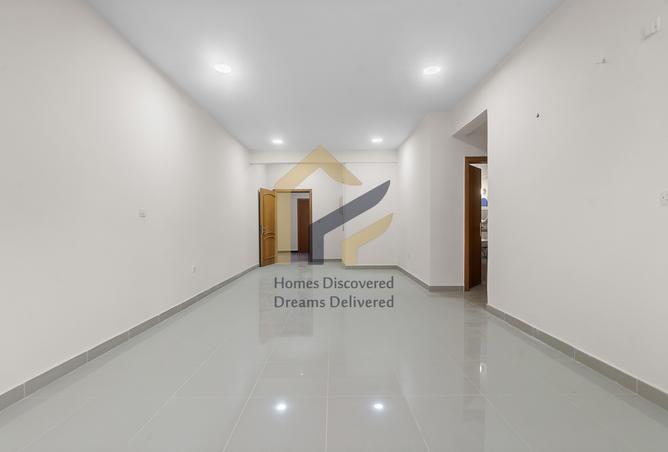 889868 - Property Image 3