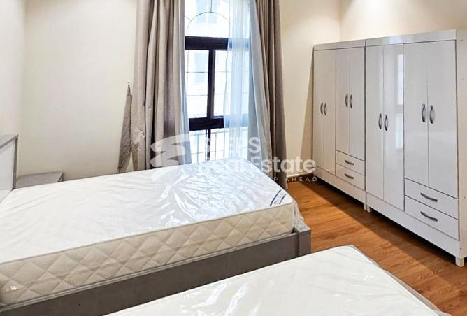 971005 - Property Image 3