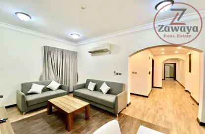 شقة - 2 غرف نوم - 2 حمامات للايجار في شارع انس - فريج بن محمود الشمالي - فريج بن محمود - الدوحة