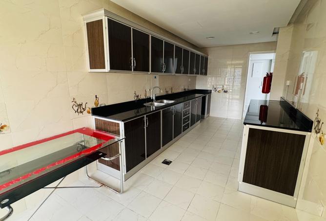 990881 - Property Image 3