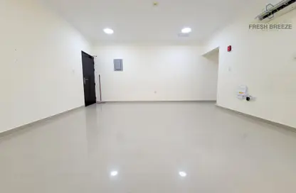 Apartment - 2 Bedrooms - 3 Bathrooms for rent in Al Tabari Street - Fereej Bin Omran - Doha