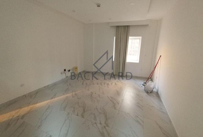 963572 - Property Image 3