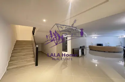 Duplex - 3 Bedrooms - 5 Bathrooms for rent in West Bay Tower - West Bay - West Bay - Doha