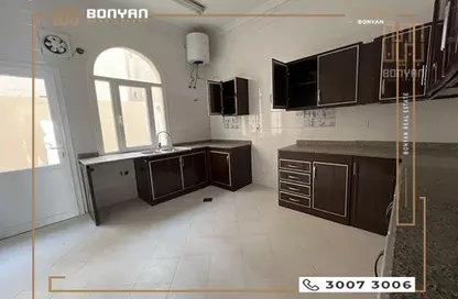 Villa - 6 Bedrooms - 5 Bathrooms for rent in Izghawa - Izghawa - Doha