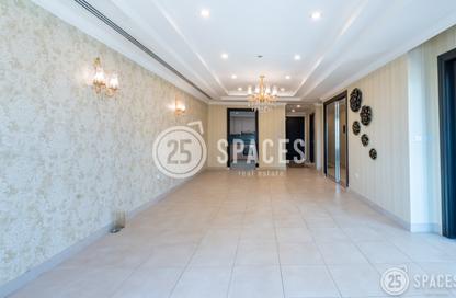 Apartment - 2 Bedrooms - 3 Bathrooms for rent in West Porto Drive - Porto Arabia - The Pearl Island - Doha